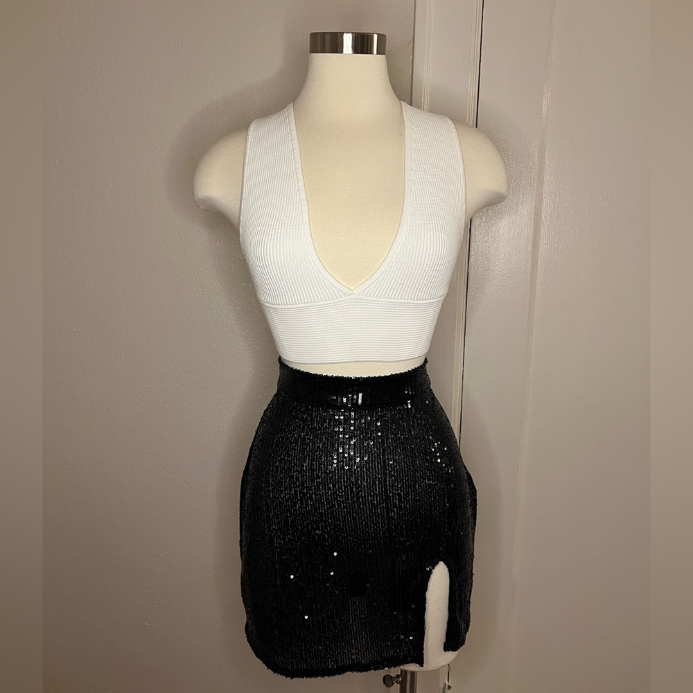 Aritzia crop top size small white